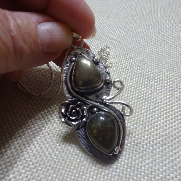 Floral "APACHE PYRITE & LABRADORITE" Handmade Sterling Pendant/Chain #595B - Picture 2 of 3